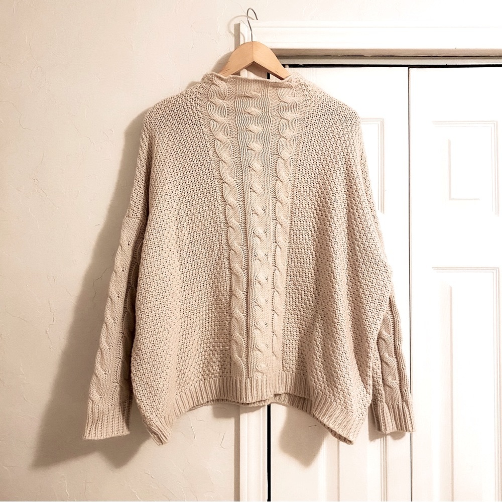 Cream cable knit mock-neck women’s long sleeve sweater XL
